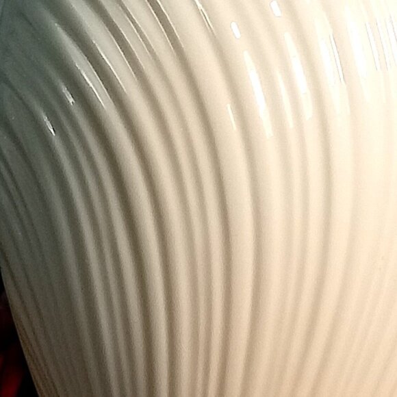 Lenox Mirage Collection 8" Vase | 1987 Vintage Art Deco Elegance - Picture 5 of 7